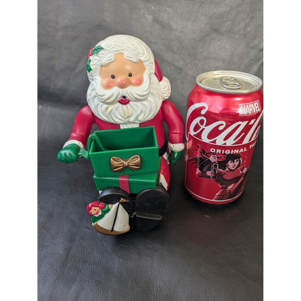 1996 Santa Claus Bubble Blower Battery Operated Christmas Decor Avon Working